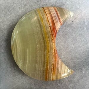 GORGEOUS Banded Green Onyx Crescent Moon, 20g
